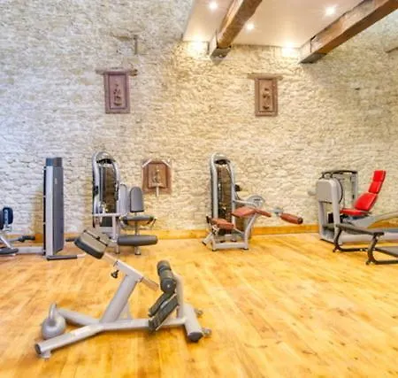 Chateau De Lavail Bed & Breakfast