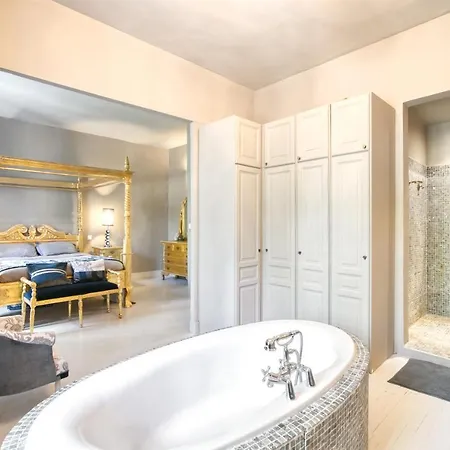 Chateau De Lavail * Labastide-dʼAnjou